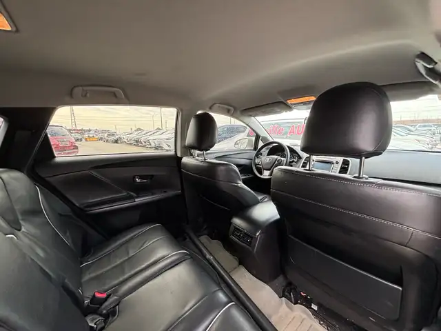 2015 Toyota Venza V6 AWD LE, Leather - Photo 25