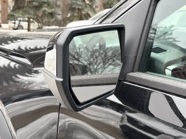 2026 GMC Canyon AT4 - Photo 6
