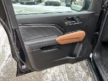 2026 GMC Canyon AT4 - Photo 7