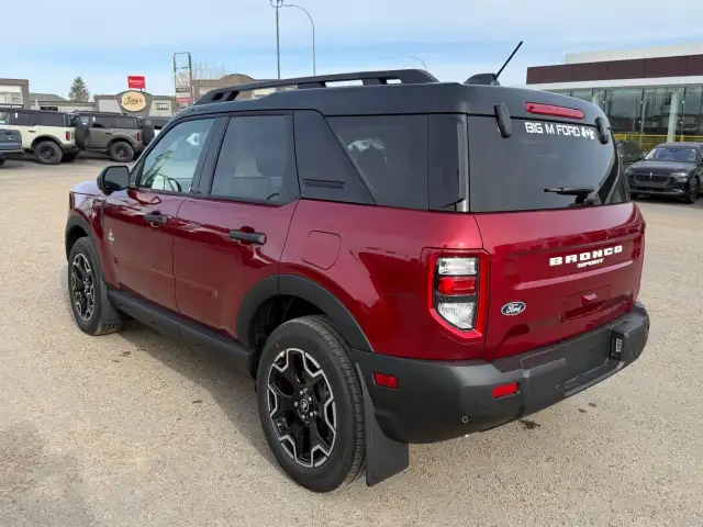 2026 Ford Bronco Sport Outer Banks - Photo 3