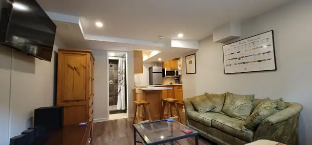 Studio Apartment for Rent on Bus Route, next to Park!