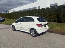 2009 MERCEDES-BENZ B200 AUTOMATIC A/C MOONROOF BLUETOOTH LOCAL B - Photo 4