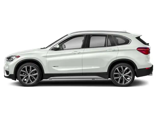 2018 BMW X1 xDrive28i - Pano Roof | Heated Steering | Back Cam - Photo 3