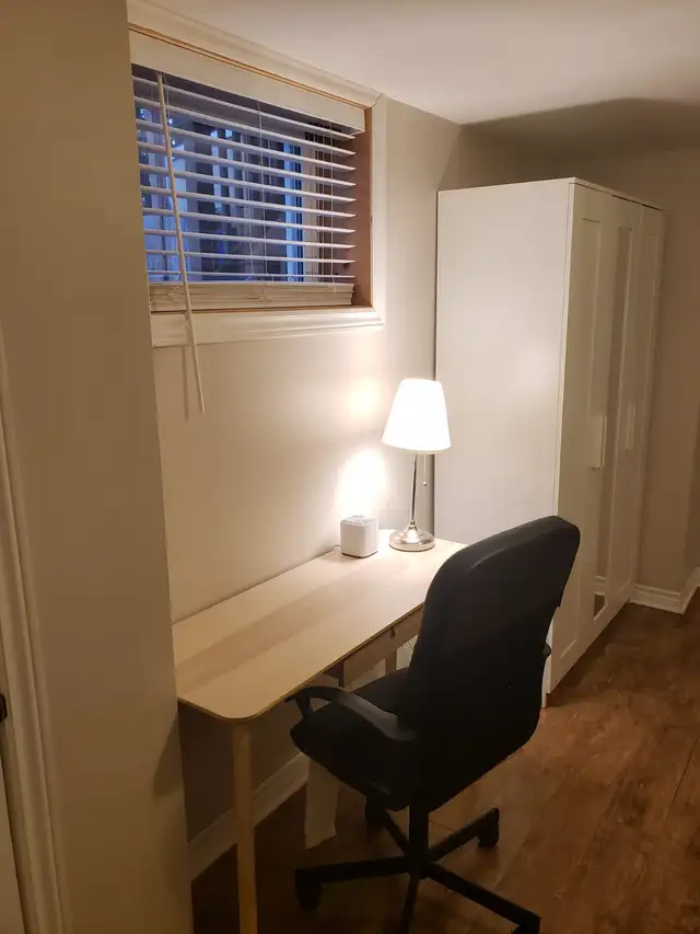 Large Private Bedrooms for Rent! All Inclusive! - Photo 5