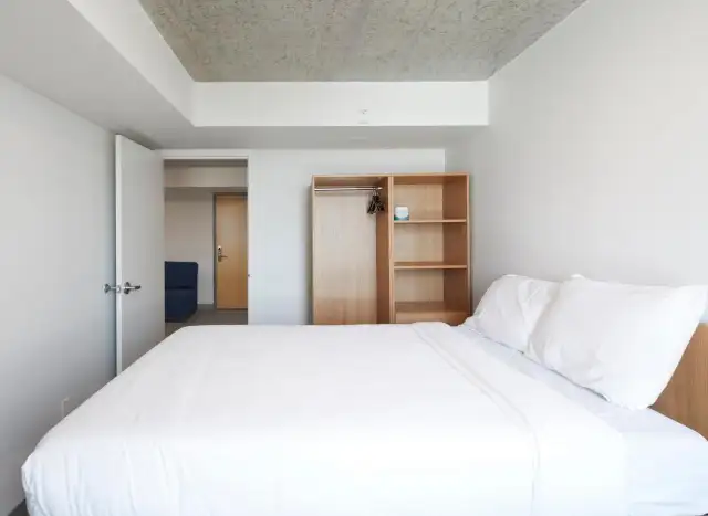 1 bed 1 bath at UofT dorm, Downtown Toronto for rent - Photo 4