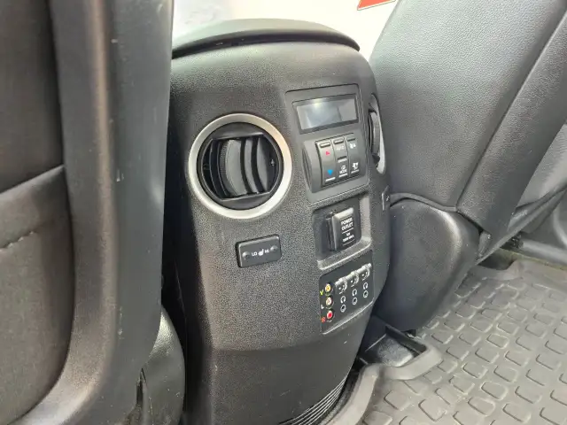 2015 Honda Pilot - Photo 16
