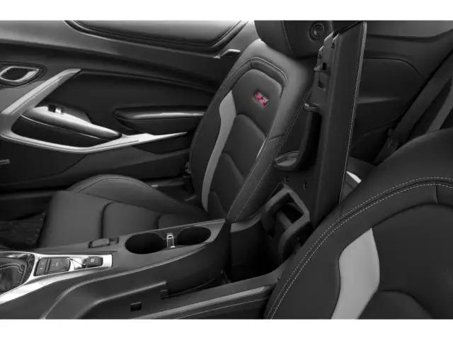 2018 Chevrolet Camaro - Photo 11