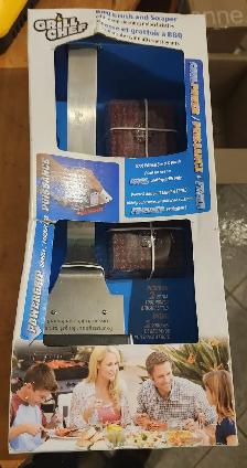 BBQ GRILL BRUSH – 3 HEAD CLEANER   SCRAPER – NEW – $15