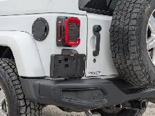 2018 Jeep Wrangler JK Unlimited Golden Eagle - Photo 11