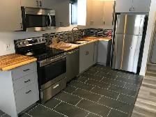 Spacious Split Level Apartment Totally Self Contained & Private - Photo 2