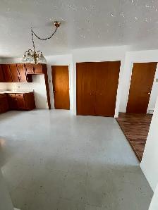 À LOUER – 4 1/2 près des Galeries de Granby -  Juillet - Photo 2