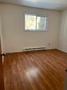 À LOUER – 4 1/2 près des Galeries de Granby -  Juillet - Photo 4