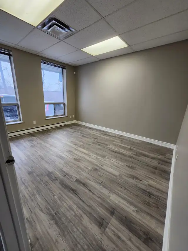 Unit 5 / Unit 16: Warehouse   Office for Rent Mississauga - Photo 11