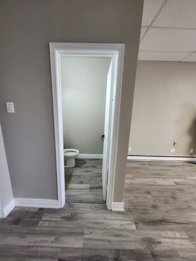 Unit 5 / Unit 16: Warehouse   Office for Rent Mississauga - Photo 12