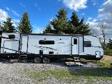 2022 31'  East to West Alta Travel Trailer