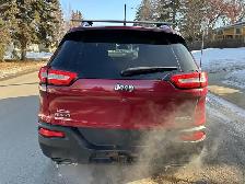 2015 Jeep Cherokee 3.2L V6 AWD For Sale. - Photo 4