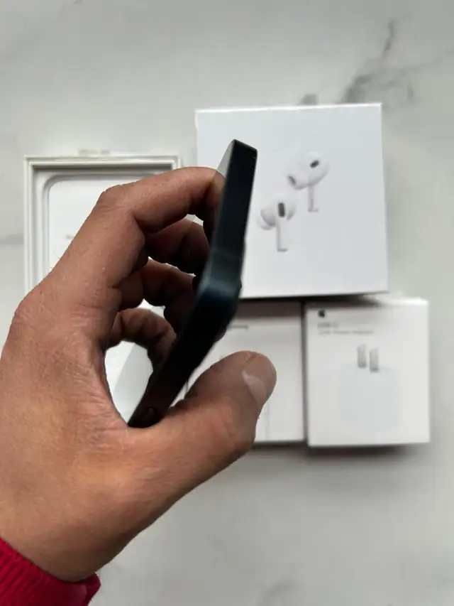 iPhone 13 128gb 70% battery Airpods/Fast Charger/Delivery - Photo 6