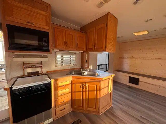 Seasonal Site & 36' Sea Hawk by Gulf Stream priced to enjoy - Photo 2