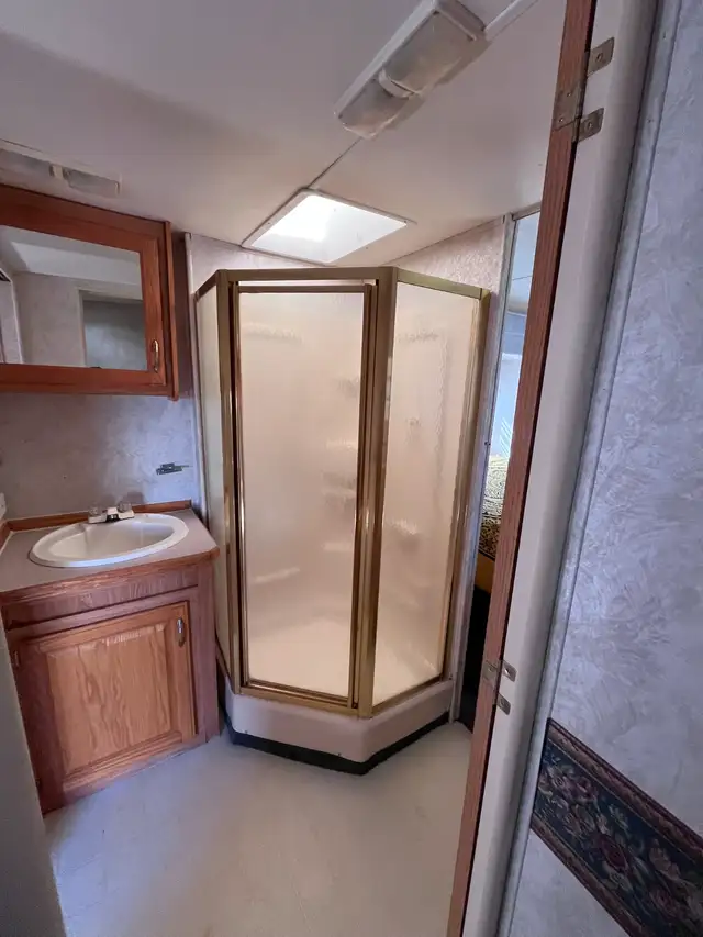 Seasonal Site & 36' Sea Hawk by Gulf Stream priced to enjoy - Photo 5