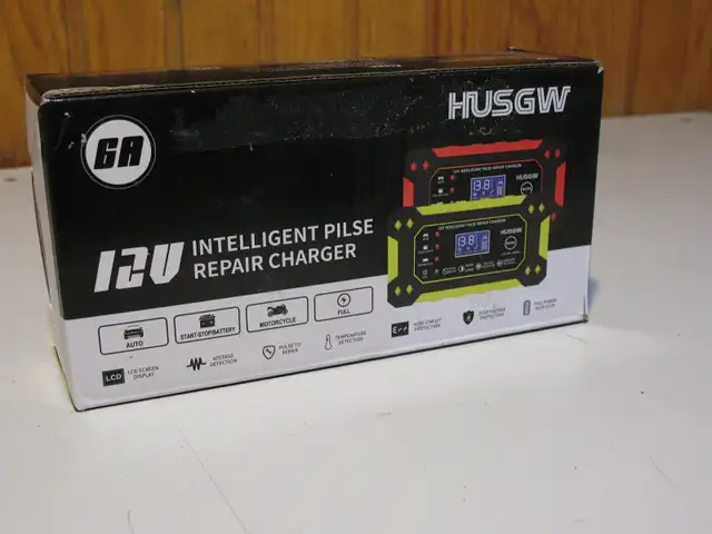 12 Volt Intelligent Pulse Repair Battery Charger, BRAND NEW - Photo 2