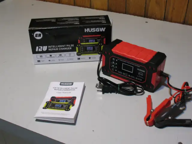 12 Volt Intelligent Pulse Repair Battery Charger, BRAND NEW - Photo 9