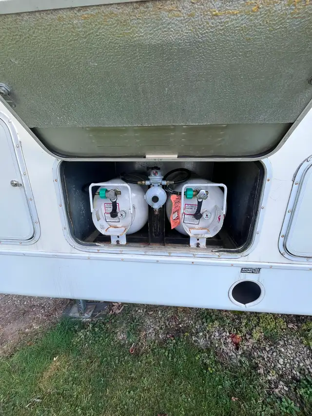 36 foot trailer & seasonal site-Sensibly Priced - Photo 10