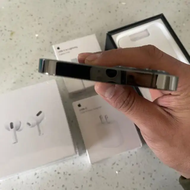 iPhone 13 Pro Max 256GB AirPods Pkg/Delivery - Photo 4