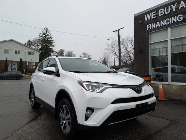 2018 Toyota RAV4 XLE • Accident Free AWD