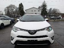 2018 Toyota RAV4 XLE • Accident Free AWD - Photo 2