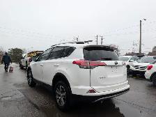 2018 Toyota RAV4 XLE • Accident Free AWD - Photo 5