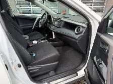 2018 Toyota RAV4 XLE • Accident Free AWD - Photo 10