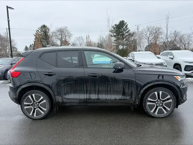 2020 Volvo XC40 Momentum | Intérieur cuir Rouge | App Connect Cl - Photo 11
