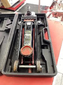 Jack hydraulique Motomaster 2 1/4 tonnes - Photo 2