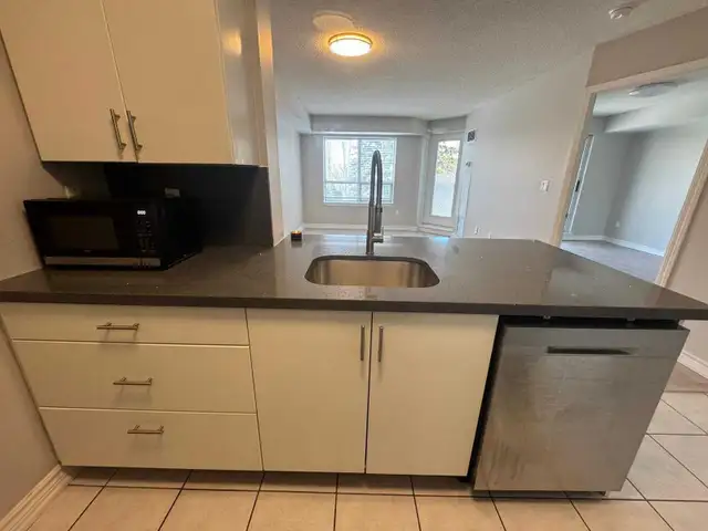1 BED   1 BATH Condo for rent - Photo 2