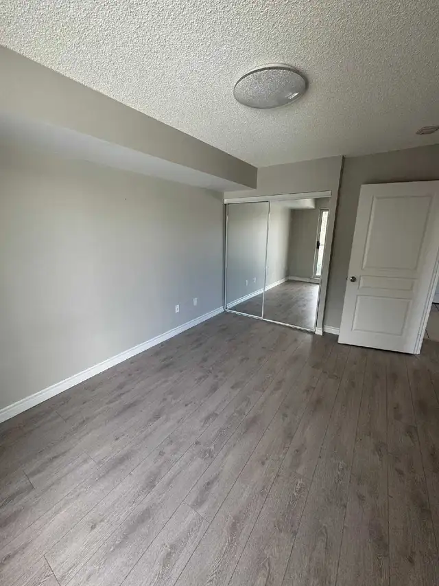 1 BED   1 BATH Condo for rent - Photo 5