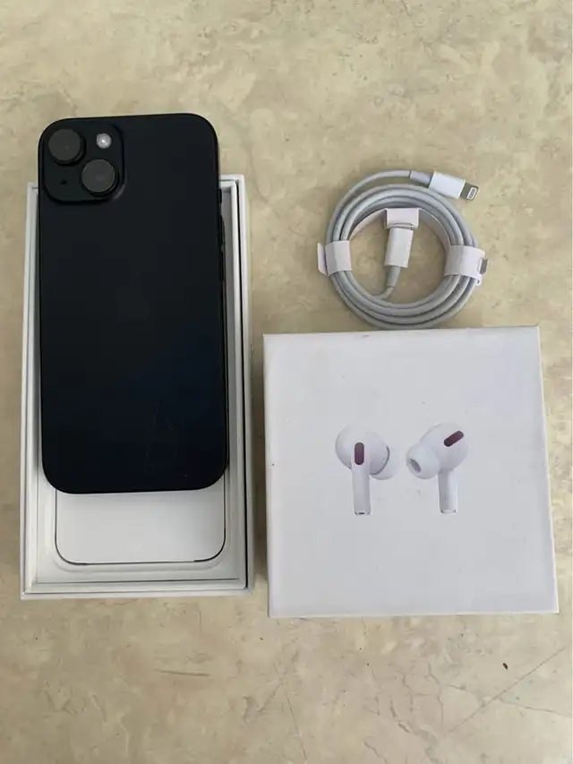 iPhone 15 128GB 89% batt AirPods Pkg/Delivery