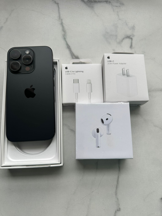 iPhone 15 Pro 128gb 80% batteryAirpods/Fast Charger/Delivery - Photo 2
