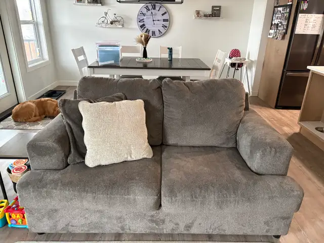 Couch & Loveseat Set - Photo 2