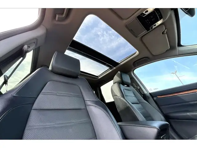 2017 Honda CR-V Touring | Leather | Sunroof | Honda Sensing | AW - Photo 17