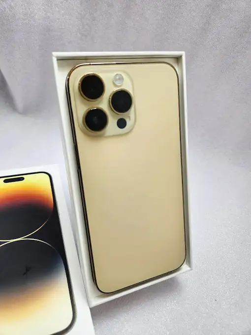 iPhone 16ProMax Gold 94%Bh Apple Care October 5 2026 - Photo 2