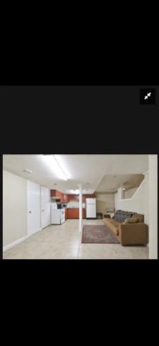 one bedroom Basement - Photo 2