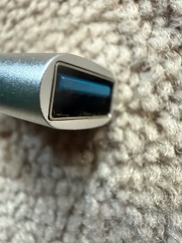 USB to Lightning Adapter - Photo 3