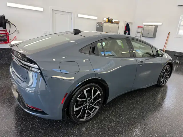 2023 Toyota Prius Prime XSE premium - Photo 4