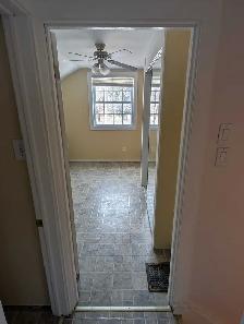 Room for rent $900 utilities, fiber internet, parking included