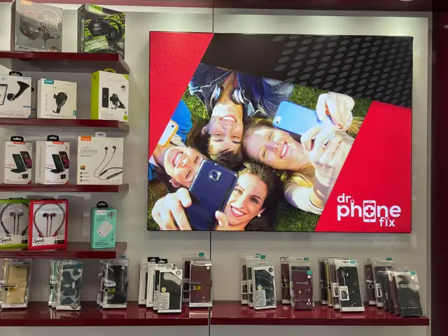 Unlocked iPhone 15 PROMAX (512GB)for$1150 with 1YR warranty! - Photo 2