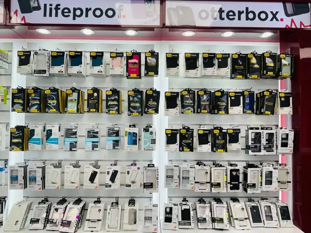 Unlocked iPhone 15 PROMAX (512GB)for$1150 with 1YR warranty! - Photo 5