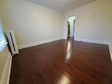 4BR Upper Unit | Central Oshawa | $2,695 (Discount) - Photo 6