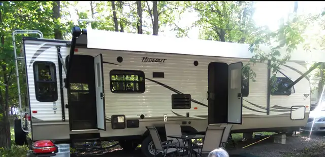 Roulotte Hideout de Keystone et hybride 2014- 28pieds - Photo 2
