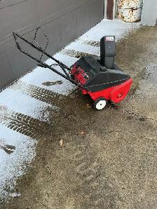 21" Snowblower - Photo 3