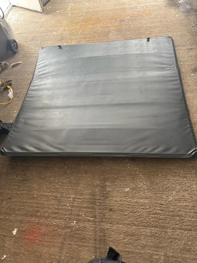 tonneau cover